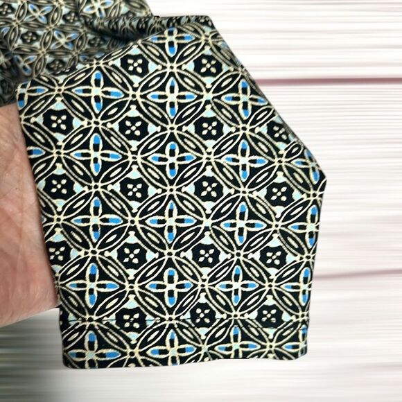 J.McLaughlin Tunic Top Black White Blue Geometric Print Catalina Cloth M - Picture 7 of 11